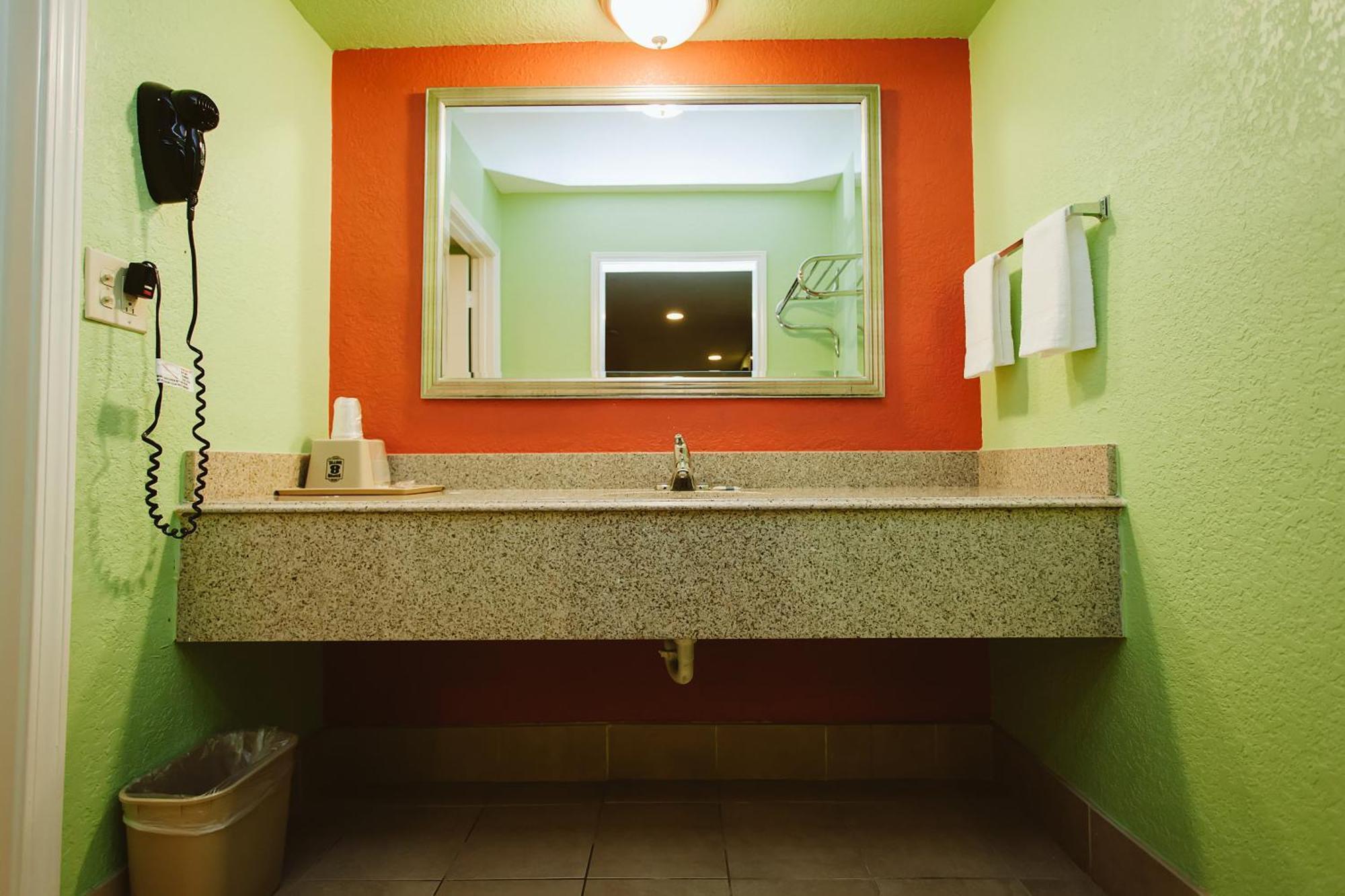 Regency Inn - Channelview Zewnętrze zdjęcie