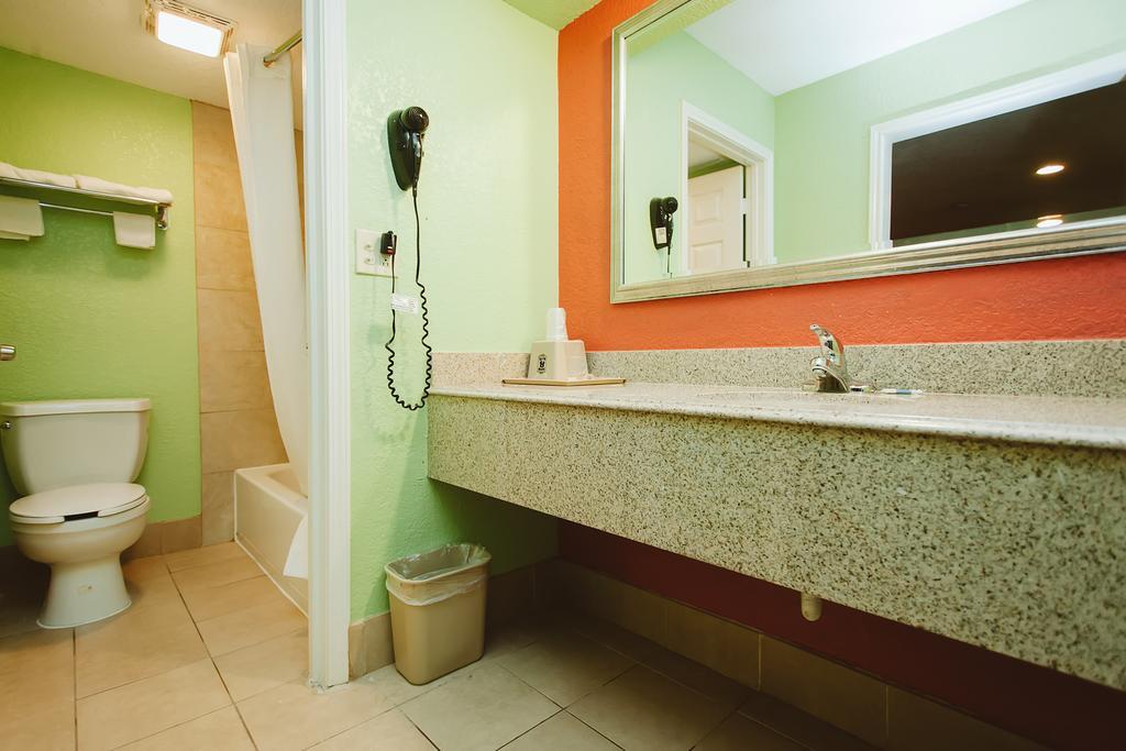 Regency Inn - Channelview Zewnętrze zdjęcie