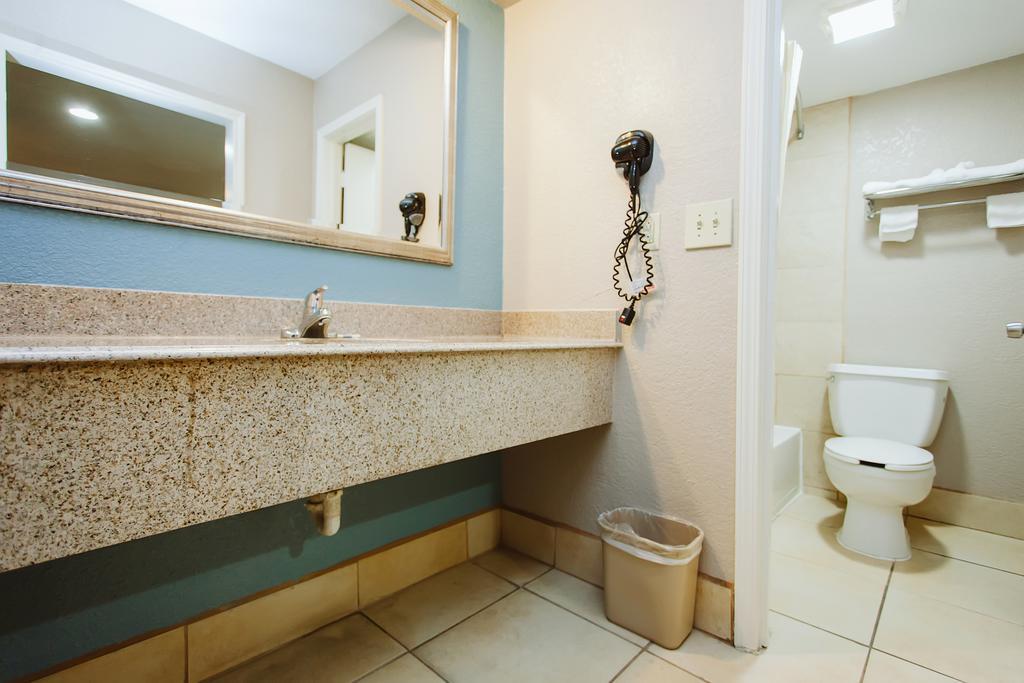 Regency Inn - Channelview Zewnętrze zdjęcie