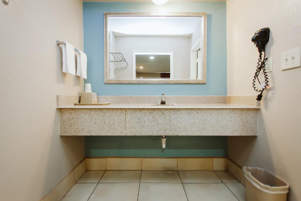 Regency Inn - Channelview Zewnętrze zdjęcie